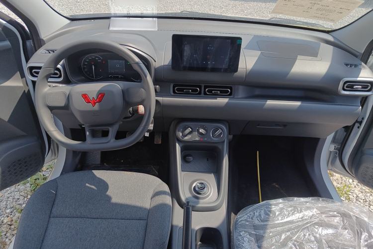 Used Wuling Hongguang New Energy 2025 Extended-Range Hybrid 50KM Comfort Version