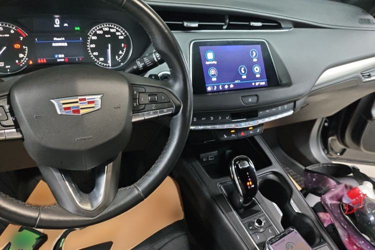 Used Cadillac XT4 2022 28T Two-Wheel-Drive Luxury Version