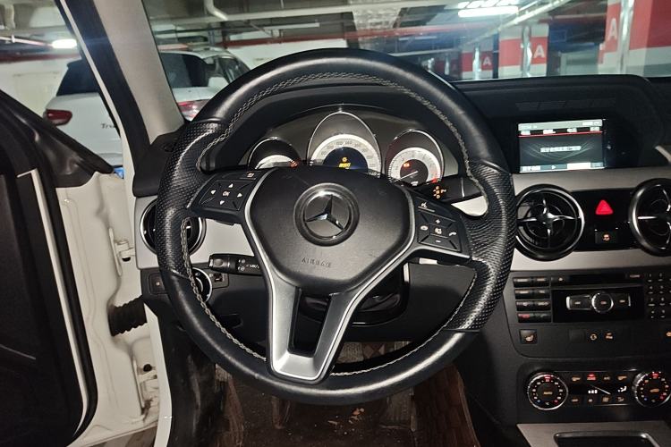 Used Mercedes-Benz GLK-Class 2013 GLK 300 4MATIC Dynamic Sunroof Model
