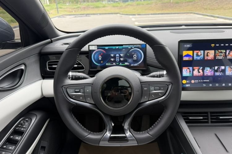 Used BYD Seal 06 New Energy 2024 DM-i 120KM Luxury Model Interior 5