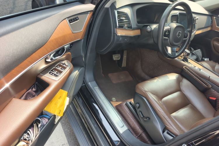 Used Volvo XC90 2019 T6 Zhiyi Edition 7-Seater China V Emission Standard