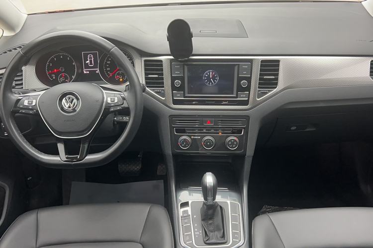 Used Volkswagen Golf Sportsvan 2019 280TSI Automatic Trendy Model China VI Standard Interior 3
