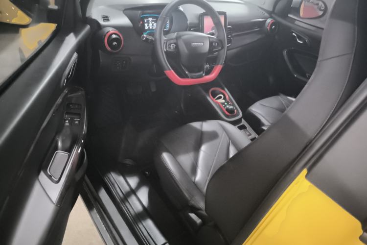 Used Chery QQ Little Ant 2022 Revised Version Sweet Pink Edition Half-Sugar Version Lithium Iron Phosphate 30.7 kWh 30 kW 301 km Driver Seat