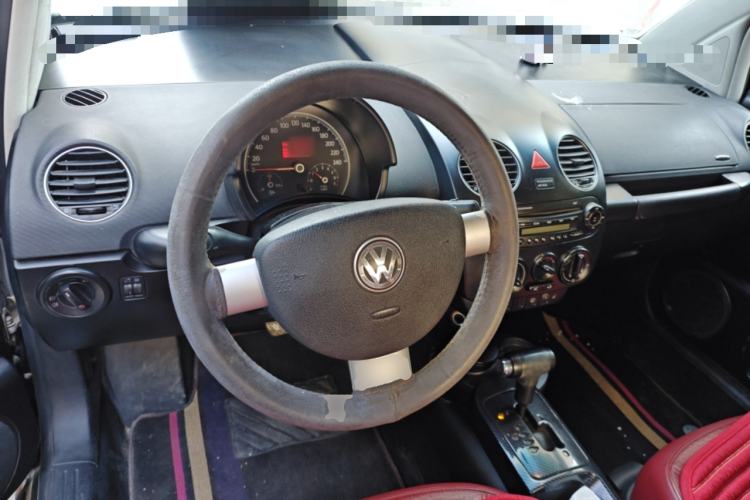 Used Volkswagen Beetle 2010 1.8T BlackOrange Luxury Edition Steering Wheel