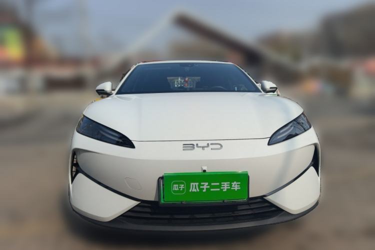 Used BYD e7 2025 Model 520 Smart Travel Edition

