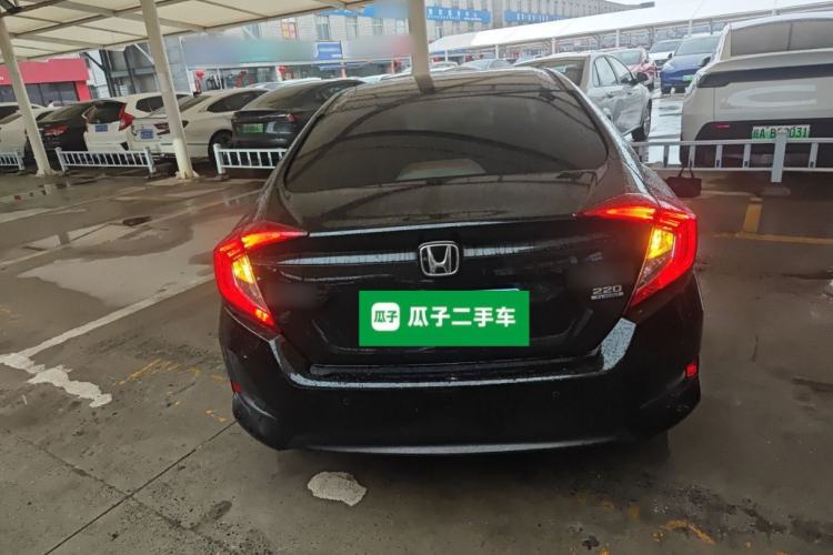 Used Honda Civic 2016 220TURBO CVT Luxury Edition
