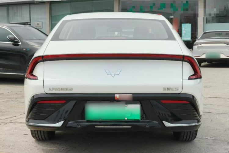 Used Wuling E5 2024 410 km Standard Version Exterior 2