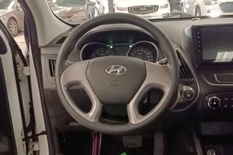 Used Hyundai ix35 2013 2.0L Automatic 2WD Comfort GL China IV Standard