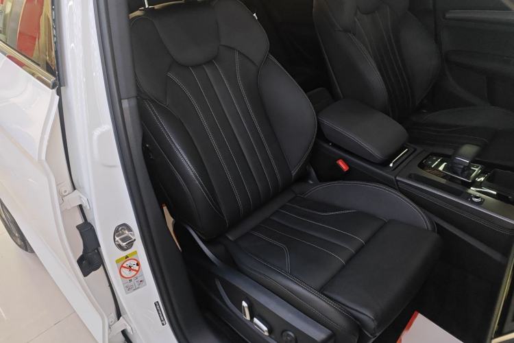 Used Audi Q5L 2023 40T Luxury Dynamic Model
