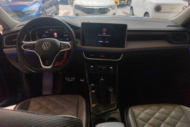 Used Volkswagen Tayron X 2023 330TSI Two-Wheel-Drive Prestige High-Energy Version Center Console