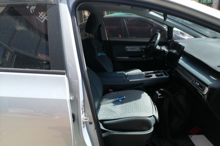 Used AION Y 2023 Younger Star Edition Right Front Seat