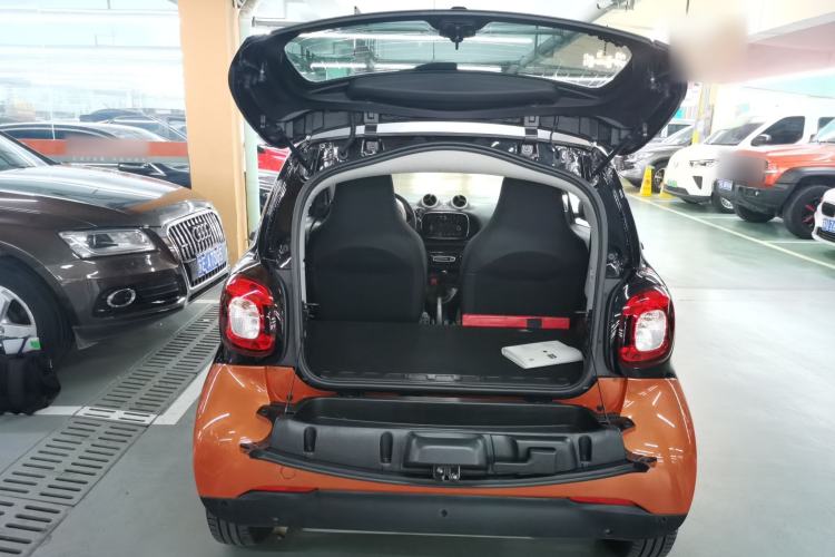 Used smart fortwo 2015 1.0L 52 kW hardtop Dynamic version