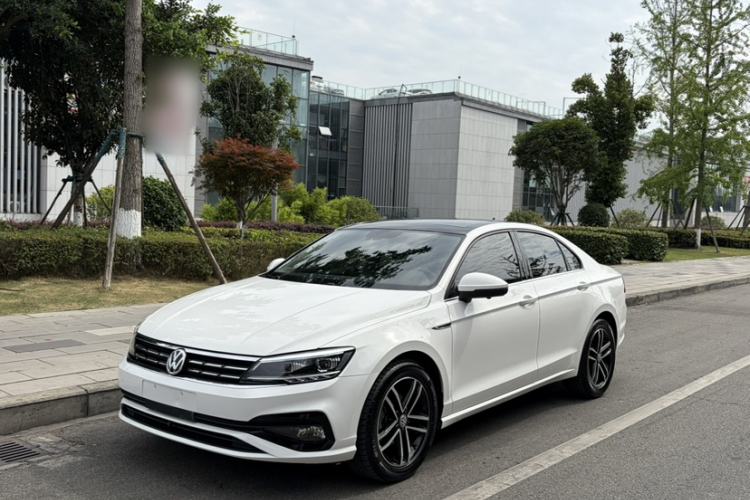 Used Volkswagen Lamando 2021 280TSI DSG Luxury Phantom Edition
