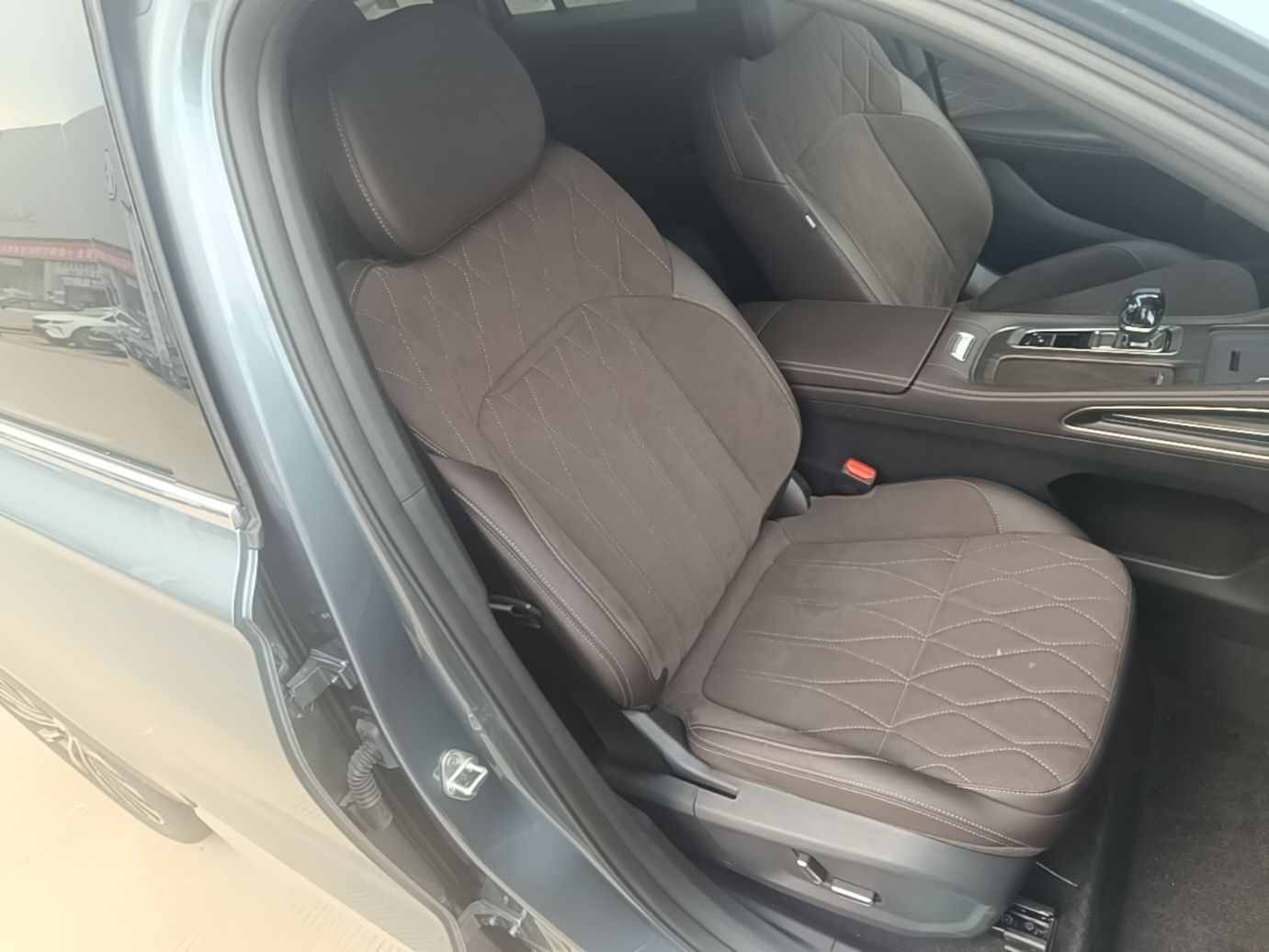 Geely Auto Monjaro L 2026 Model Oriental Yao 2.0TD Automatic Xiaohan Edition — снимка 19