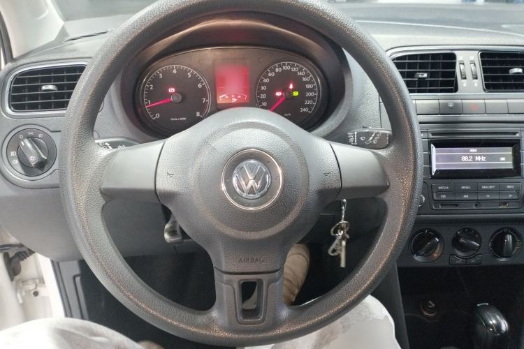 Used Volkswagen Polo 2013 1.4L Automatic Comfort Edition Steering Wheel