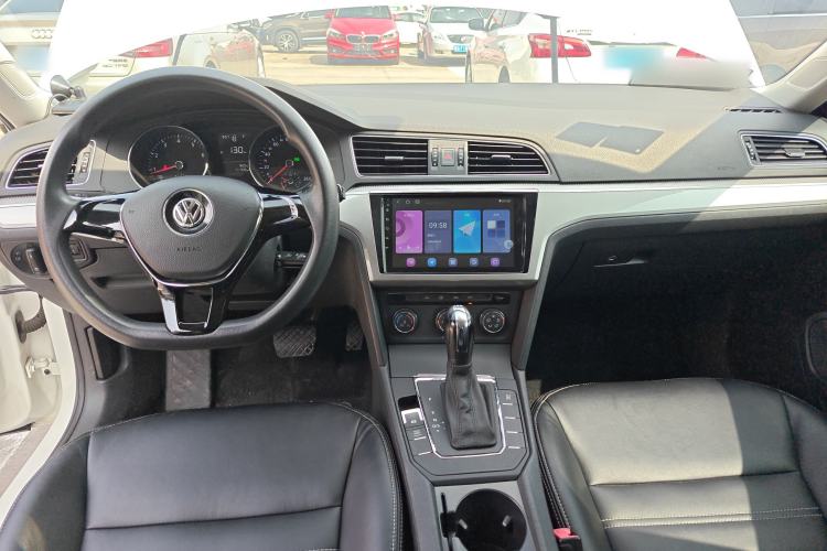 Used Volkswagen Lamando 2015 230TSI DSG Fashion Edition