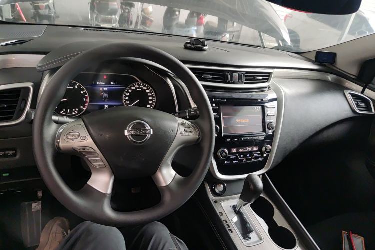 Used Nissan Murano 2015 2.5L XE Two-Wheel-Drive Elite Edition Center Console