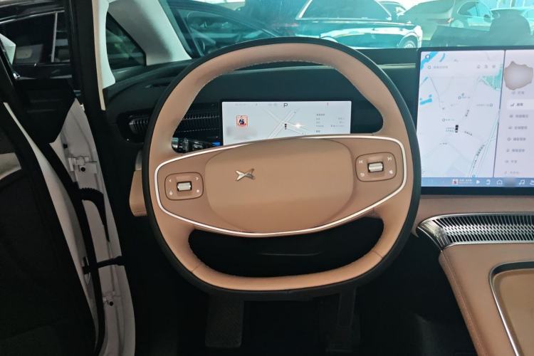 Used XPeng X9 2024 702 Ultra-Long Range Pro
