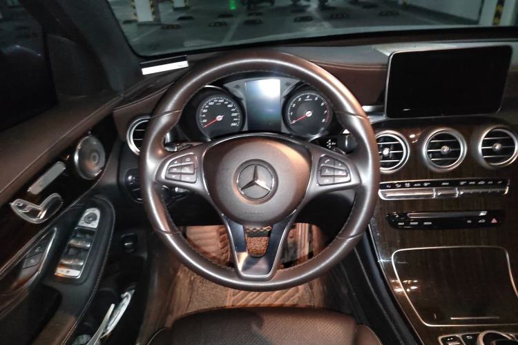 Used Mercedes-Benz GLC 2017 GLC 260 4MATIC Luxury Model