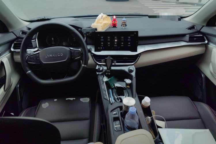 Used Lynk & Co 06 EM-P 2022 PHEV 84 km Range Pro Version
