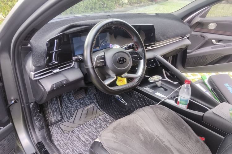 Used Hyundai Elantra 2022 1.5L CVT 20th Anniversary Edition
