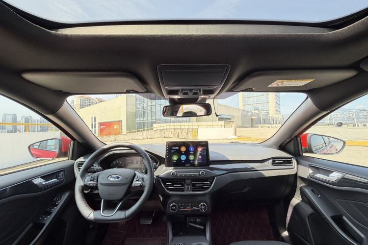 Used Ford Focus 2019 Hatchback EcoBoost 180 Automatic ST Line Interior 3