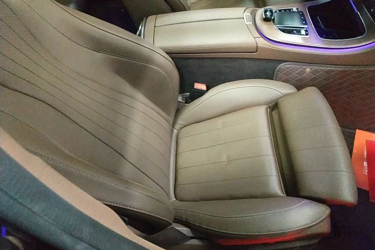 Used Mercedes-Benz E-Class 2023 Facelift E 260 L
