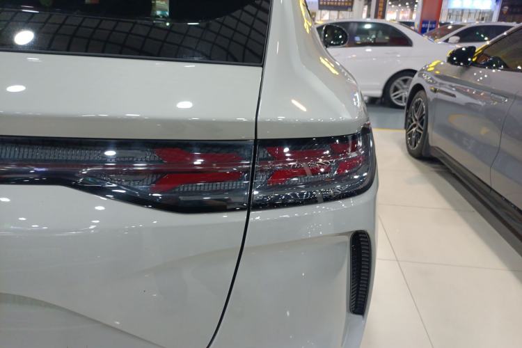 Used Denza N7 2024 630 All-Wheel Drive Intelligent Driving Max Edition Right Rear Taillight