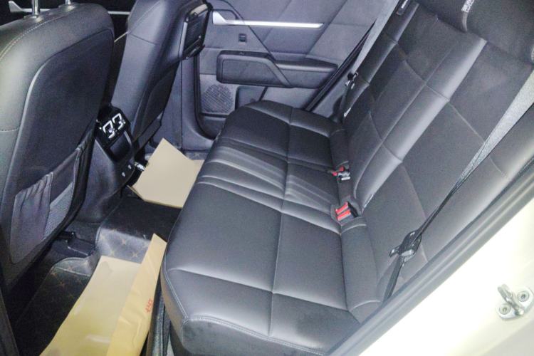 Used Hyundai ix35 2023 Musso 2.0L Deluxe Edition DLX
