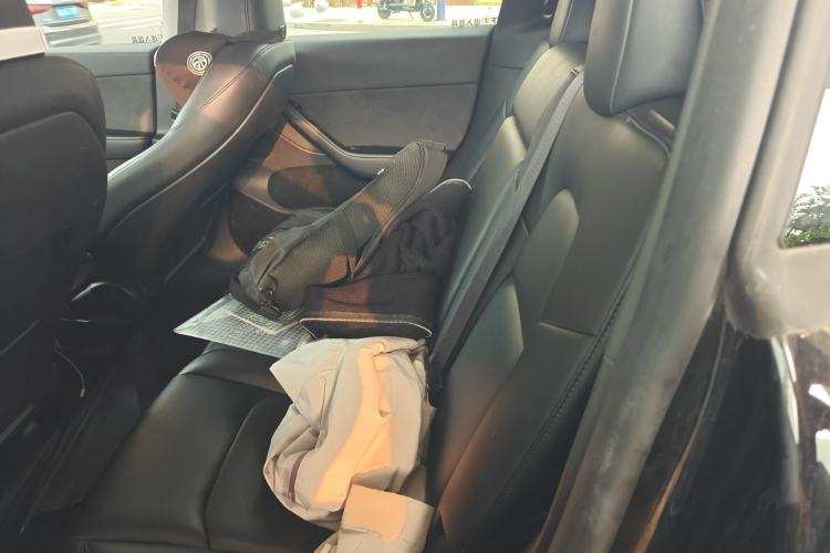 Used Tesla Model Y 2023 Rear-Wheel-Drive Version
