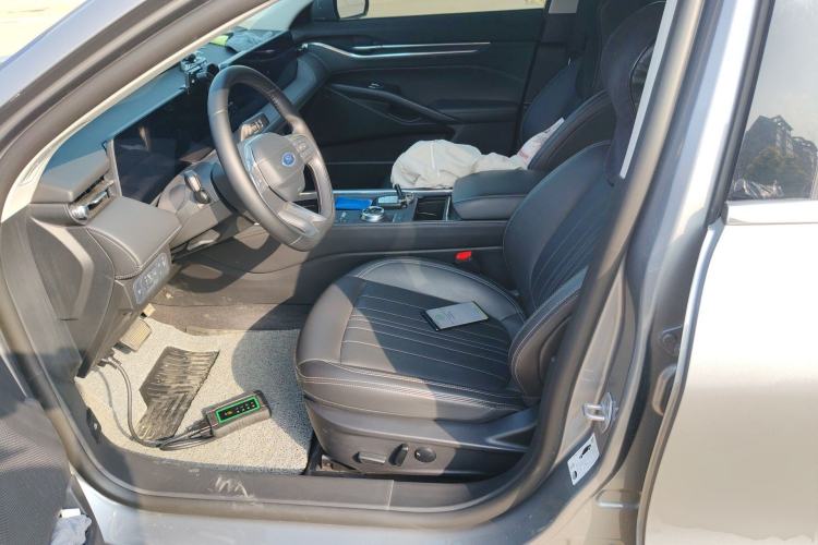 Used Ford Mondeo 2025 2.0T EcoBoost Luxury Version