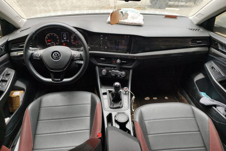 Used Volkswagen Bora 2021 1.5L Manual Comfort Smart Connect Edition Center Console