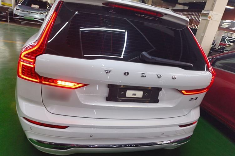 Used Volvo XC60 2023 B5 4x4 Smart Luxury Edition