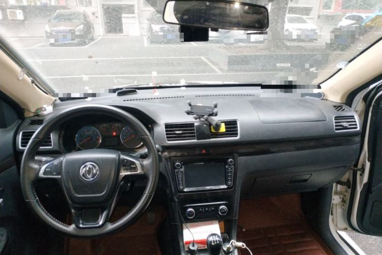 Used Dongfeng Fengon 370 2016 1.5L Manual Luxury 7-Seater
