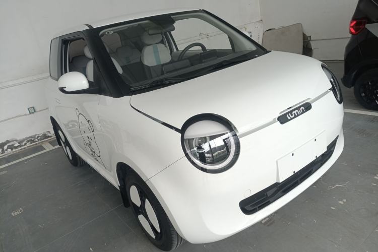 Used CHANGAN NEVO Lumin 2022 155 km – Refreshingly Sweet Edition Front Right 45 Deg