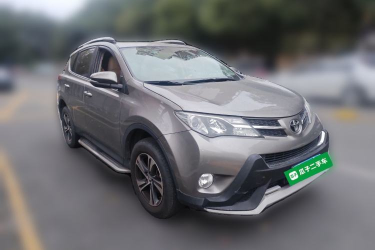 Used Toyota RAV4 2015 2.0L CVT Two-Wheel Drive Fashion Edition