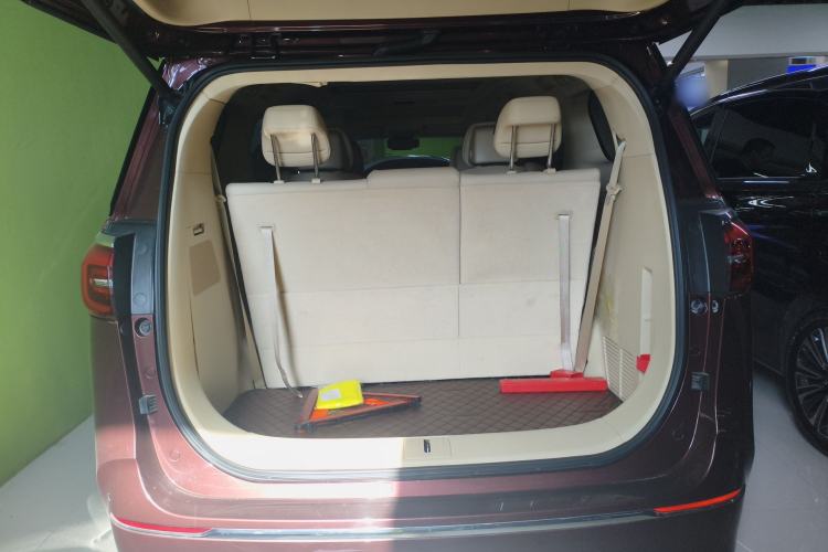 Used Buick GL8 2023 ES Lu Zun Luxury Edition and Yue Version Trunk