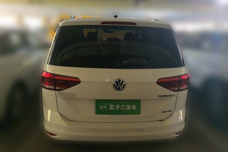 Used Volkswagen Touran 2016 Volkswagen Touran L 280TSI DSG Comfort Edition
