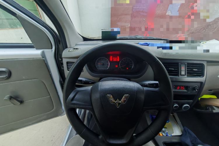 Used Wuling Rongguang V 2019 1.5L Window-Sealed Utility Model China VI LAR Steering Wheel