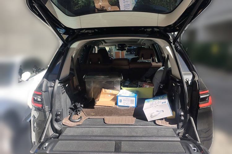 Used BMW X7 2023 xDrive40i Luxury Package with Leading Features
