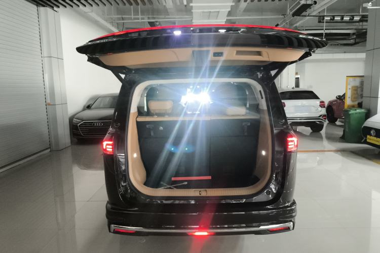 Used JAC Refine RF8 2024 Zhiling Edition 2.0T Flagship Model
