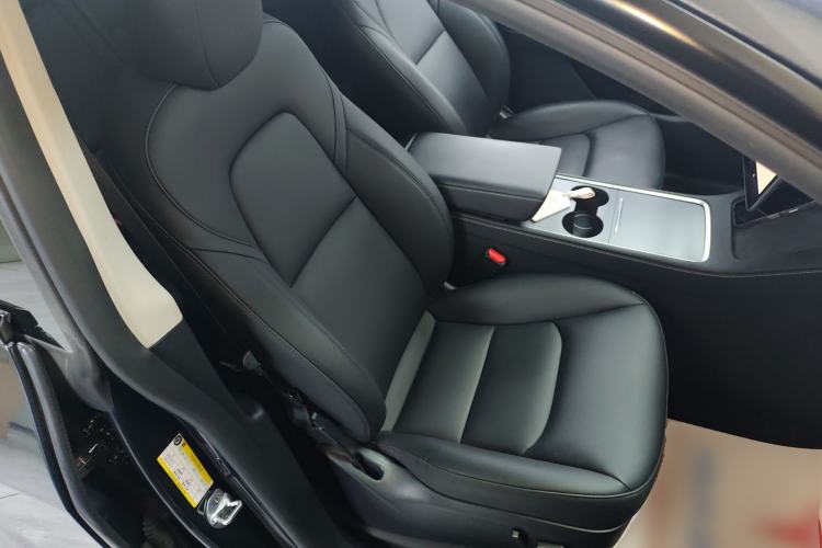 Used Tesla Model Y 2024 Rear-Wheel-Drive Version Right Front Seat