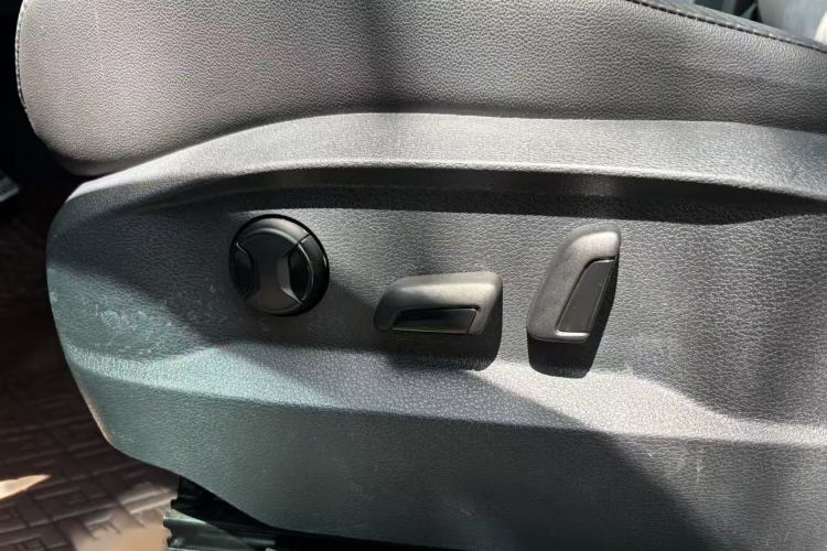 Used Volkswagen Golf Sportsvan 2019 280TSI Automatic Voyage Model China V Standard Interior 11