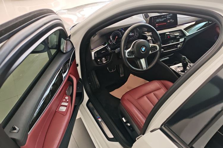 Used BMW 5 Series 2018 Restyled 530Li Leading Edition M Sport Package
