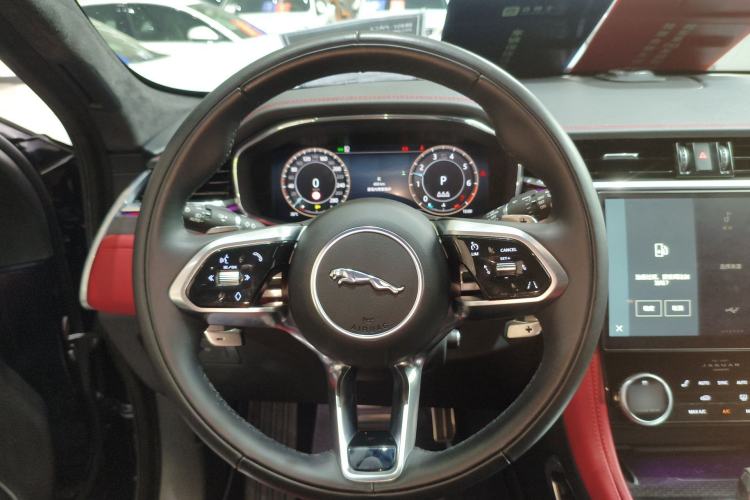 Used Jaguar F-PACE 2024 P250 R-Dynamic HSE
