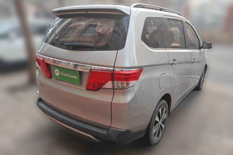 Used Venucia M50V 2017 1.5L XV Manual Elite Edition