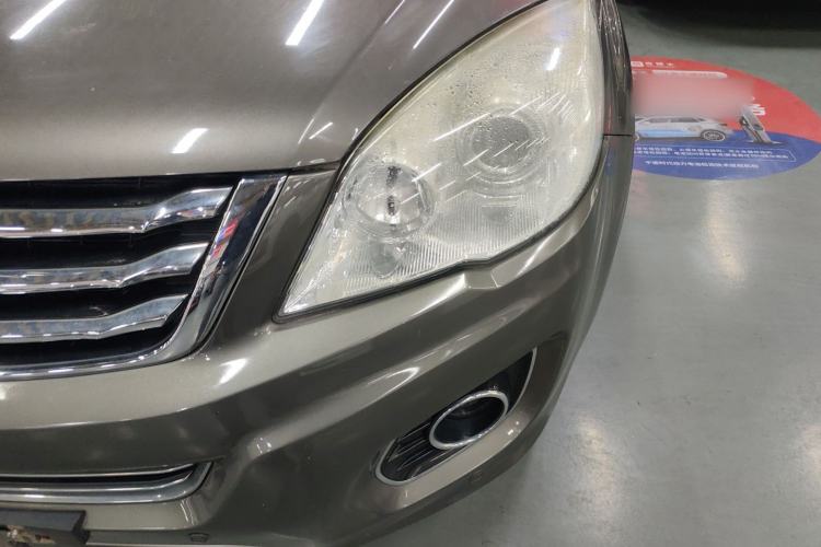 Used Haval H6 2014 Upgraded Model 1.5T Manual Two-Wheel Drive Elite Version Left Front Headlight