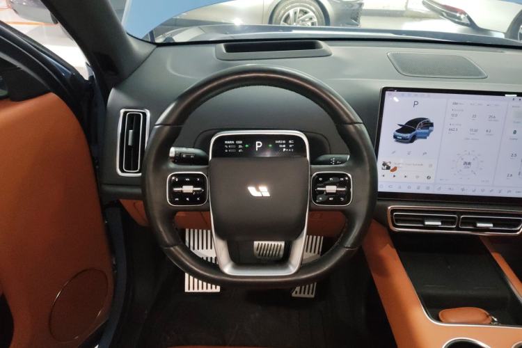 Used Li Auto L8 2023 Pro Model
