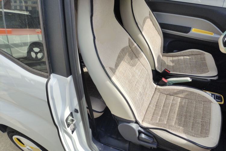 Used Chery QQ Ice Cream 2022 120km Conical Shape Lithium Iron Phosphate Right Front Seat