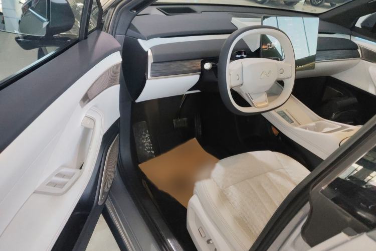 Used ONVO L60 2024 60 kWh Rear-Drive Version
